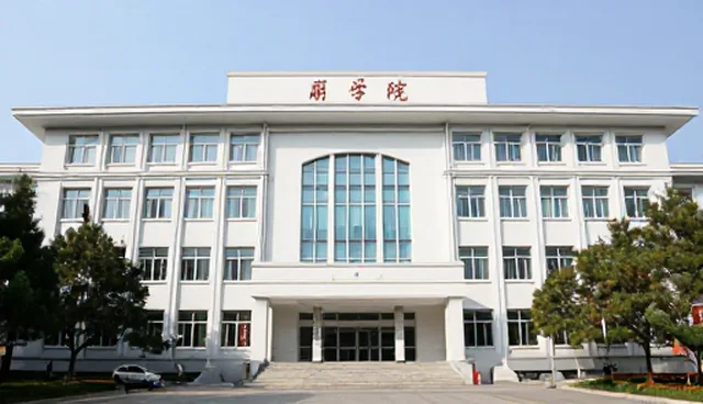 视频剪辑在影视策划中的性能表现与适用场景分析