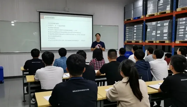 课程研发支持选型中的关键考量因素