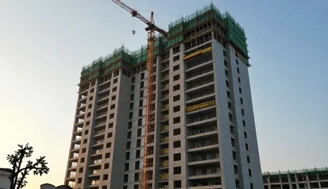 土建施工工具包选型中安全性能的核心考量