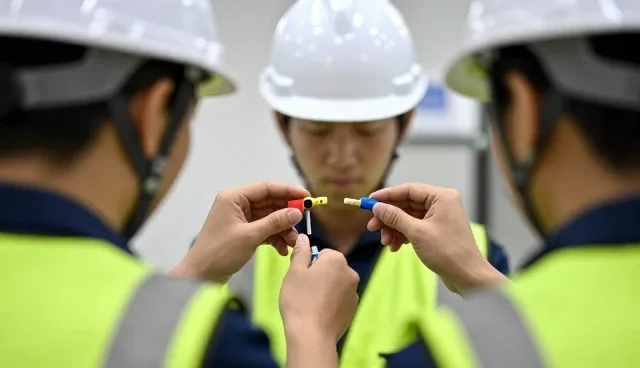 提升设备稳定性：加工服务中的使用与维护建议