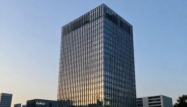 智能办公套装在不同场景下的性能表现与渠道分销策略