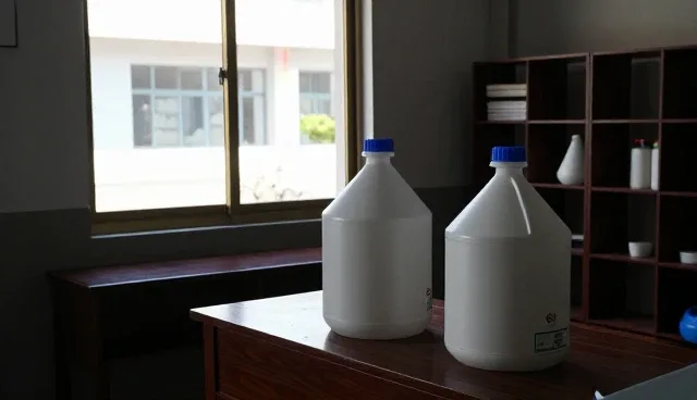 化工原料选型中的使用规范与实际应用分析