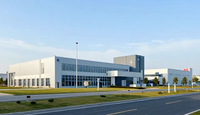 集团企业网站建设：域名注册与小程序建站套餐的深度融合