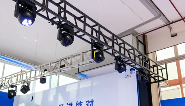 视频剪辑性能优化与设计风格适配实践