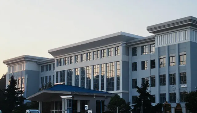 制造业旧房改造方案：材质选择常见问题与处理方法