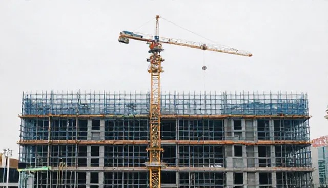 如何通过能力建设提升组织运营效率？