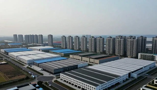 如何在性能与适用条件下实现运维响应的最优平衡