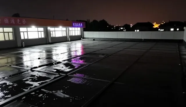 旧屋面翻新工程中的防水性能与适用条件分析