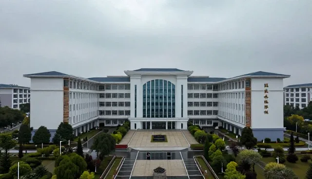 数据智能分析平台在数据同步中的性能表现与适用场景分析