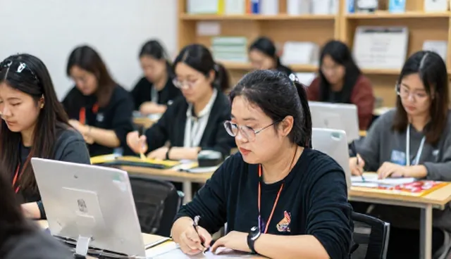 教学场景中师资培训课程的技术更新与适用性探讨