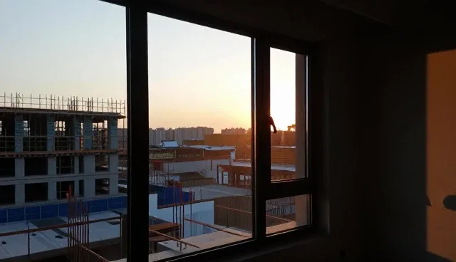 建筑维修中选择维护建议的两种做法对比
