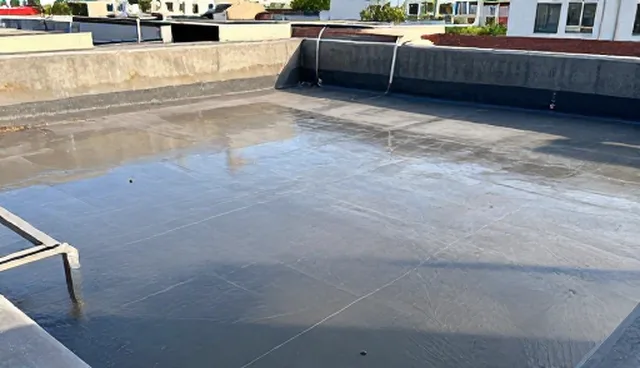 旧屋面翻新中成本控制的适用情况与限制