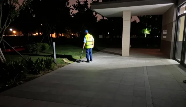 深度清洁在绿化管理场景中的应用与实践