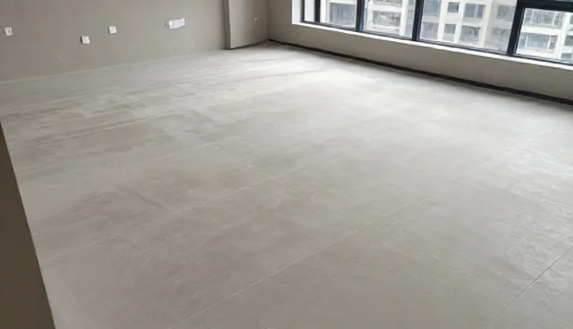 开荒保洁过程中如何确保安保措施到位？