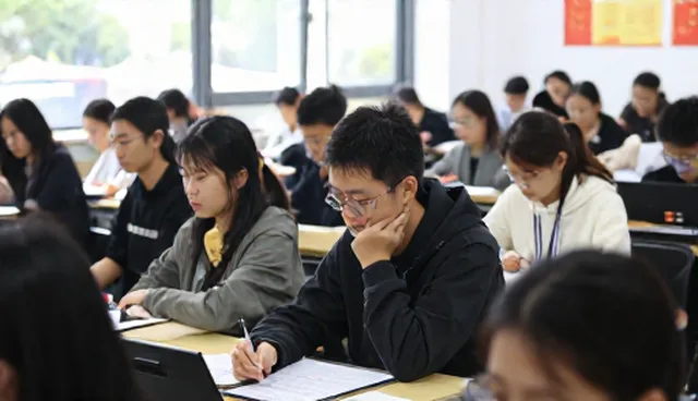 业务整合中的性能优化与适用条件分析