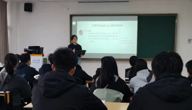 课堂互动与反馈机制如何提升考试辅导教学效果