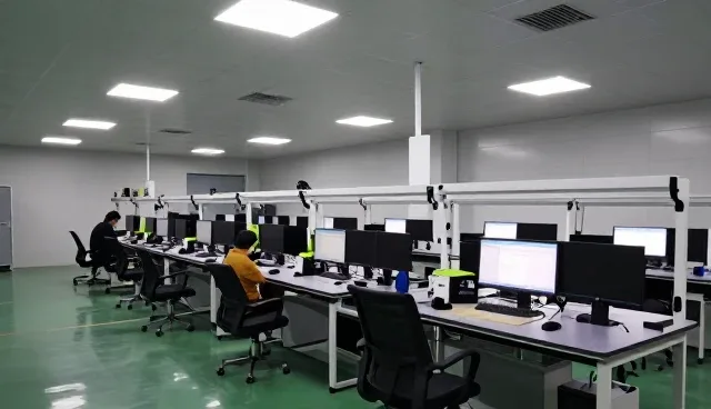 提升工程施工环境适应性的维护管理实践