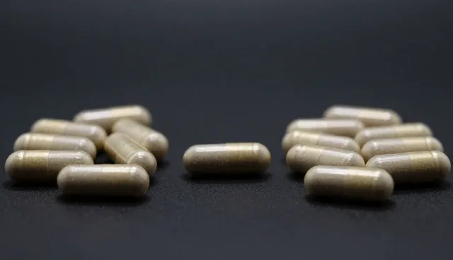 生物制品的性能与适用条件分析