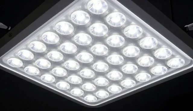 LED灯具在防水瓷砖空间中的应用趋势与优化路径