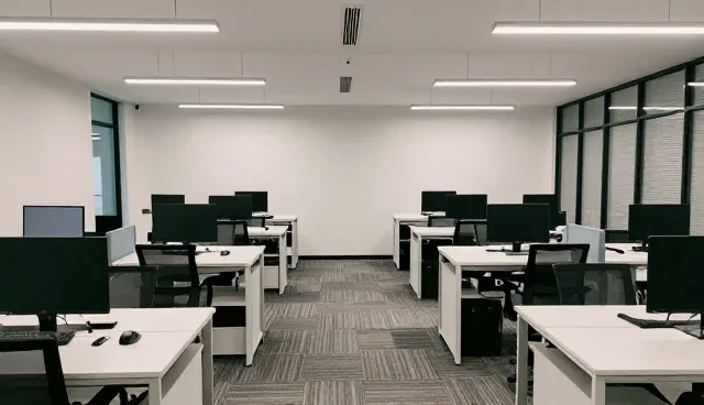 性能优化中成本控制的关键适用条件分析