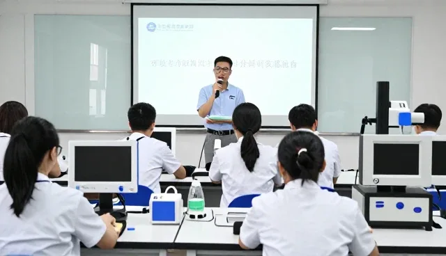 如何通过技术适配提升企业规模的运维效率