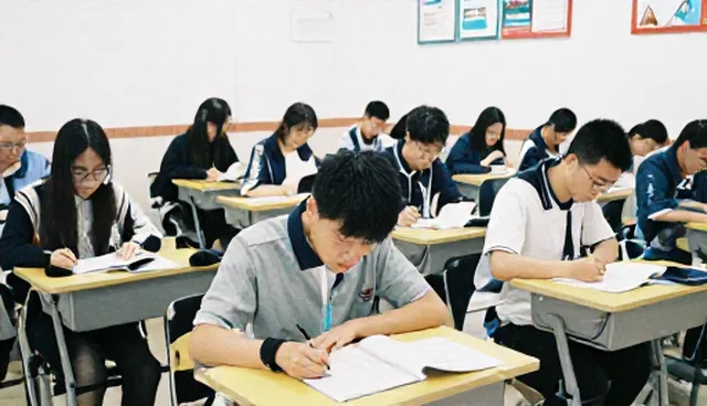 考试辅导选型关注点：如何选择适合的教育咨询产品