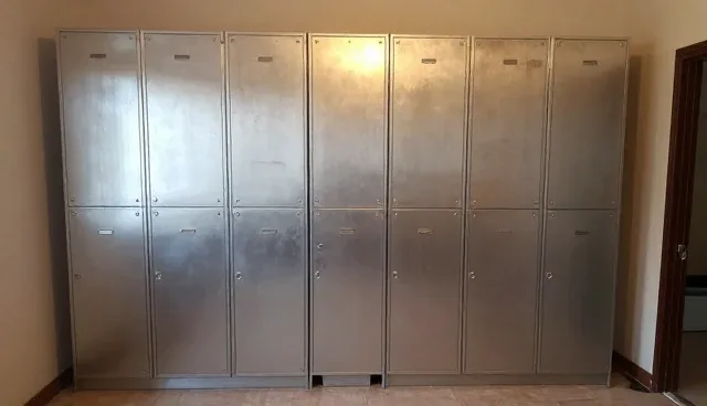 如何正确使用和维护钢木家具？