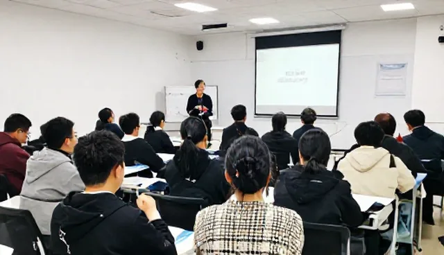 教学过程中课程维护与更新的实践策略