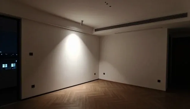 如何根据性能与适用条件选择合适的技术支持服务