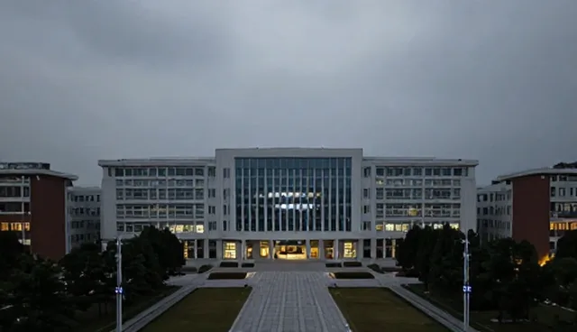 故障排查在软件研发中的适用条件与运维效率提升