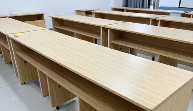 在线课程教学方法对比：资源利用与维护建议
