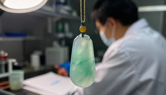 翡翠成品的日常使用与保养技巧