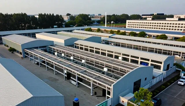 汽车突发状况应对指南：掌握应急处理技巧