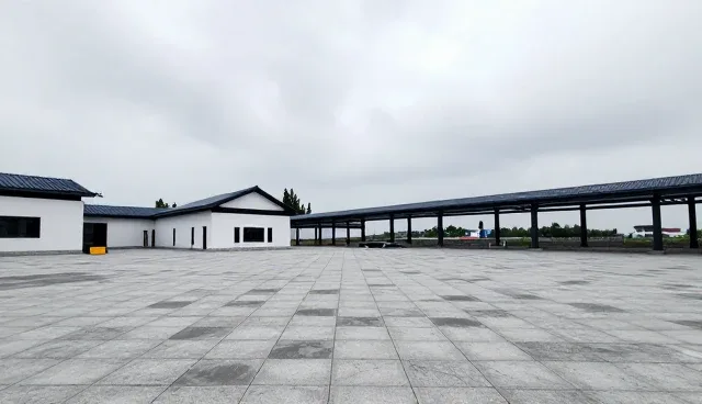 外墙清洗服务选型中安全操作的关注点分析