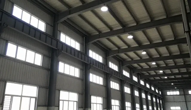 休闲服装在不同场景下的销售策略与用户需求分析