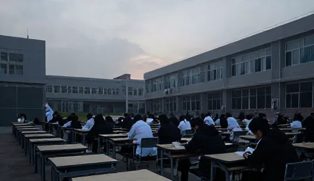 课程研发中的性能优化与适用场景分析