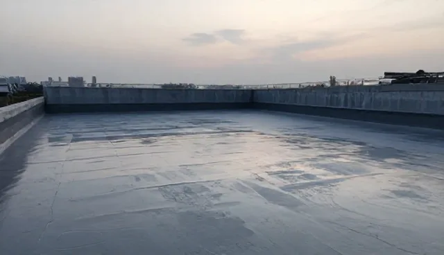 旧屋面翻新中防水材料的铺设与维护要点
