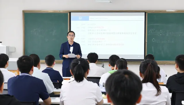 商务场景下的培训策略与长期维护建议