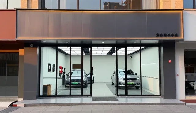 汽车维修保养场景中的配件选择与使用建议