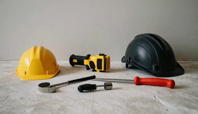 施工工具套装性能差异及其适用场景分析