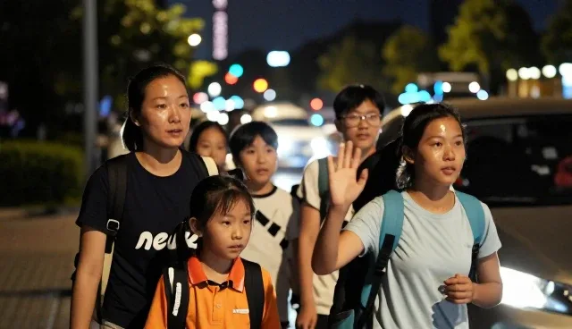 家庭研学旅行如何通过门票预订实现资源优化