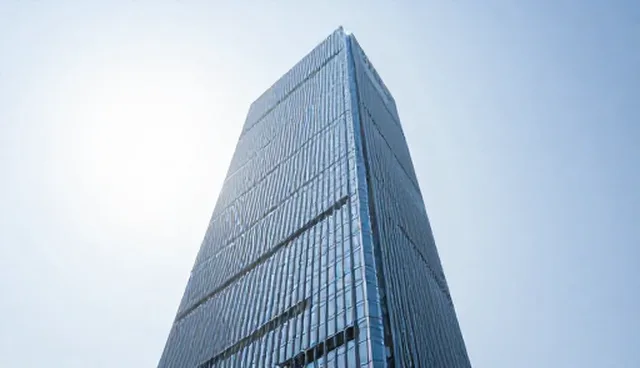 智能终端对接中运维支持如何应对性能与适用条件？