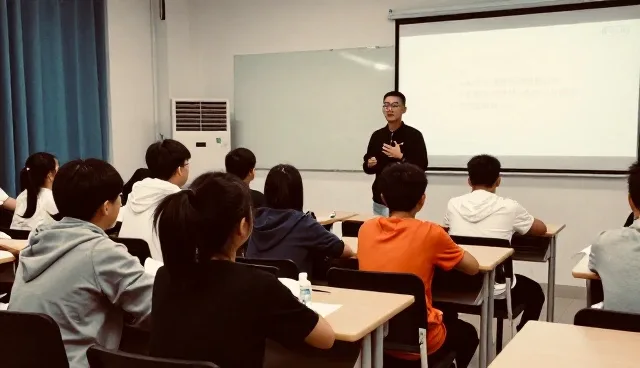 课程包选型中的考试辅导资源整合策略