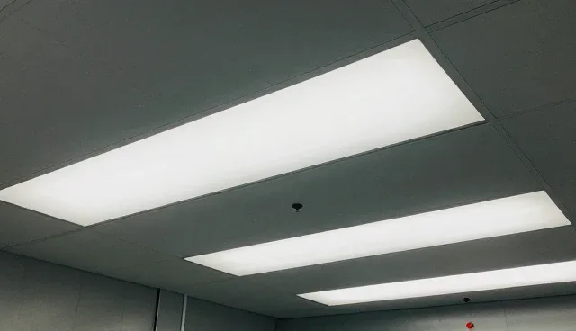 如何选择适合项目的装饰材料性能优化方案