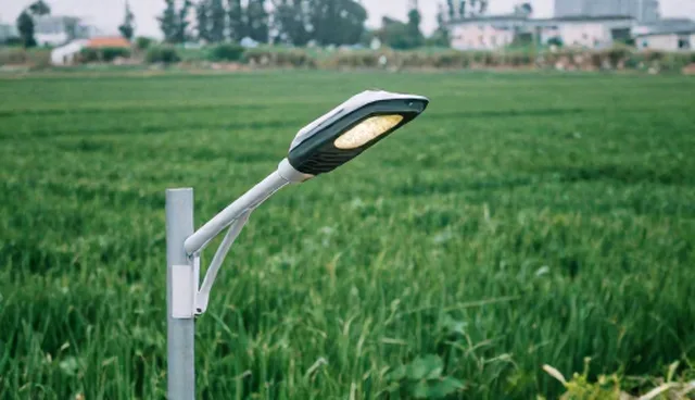 LED灯具在不同场景下的性能表现与适用条件分析