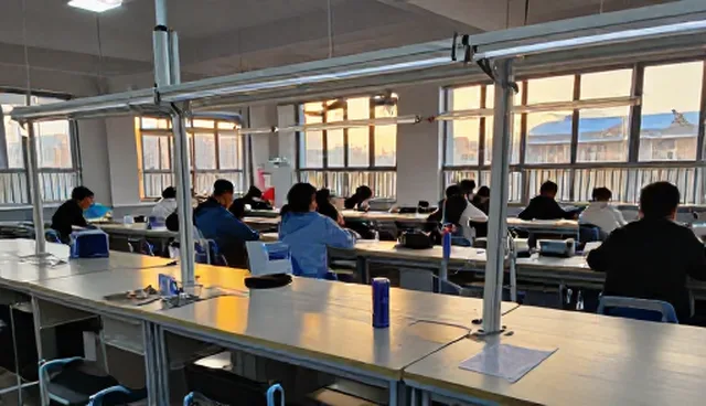 师资培训使用策略：优化教辅资料服务的实践路径