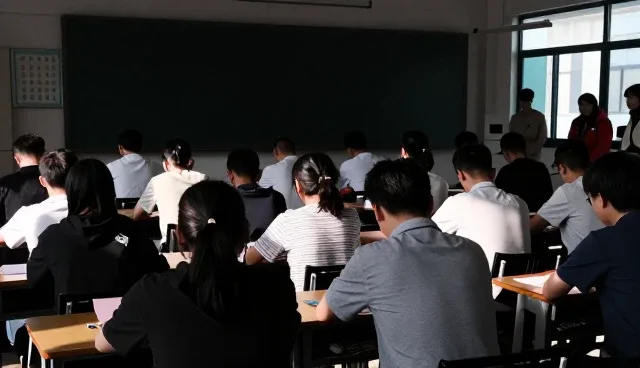 制造业技能提升班在动态市场中的适配策略
