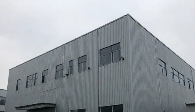 定制服装系列批量生产的性能与适用条件分析