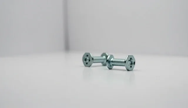 五金件性能优化中的使用与维护策略