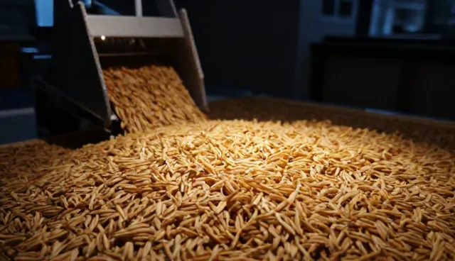 农机在现代农资供应中的关键作用与应用分析